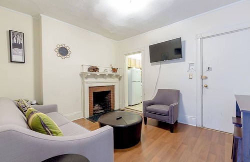 Fenway–Kenmore Apartment | Free Parking 2 Bed 1 Bath Steps from BU/Kenmore