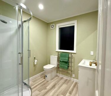 Mount Eden Villa | Free Parking,5 minutes to the city, 20 minutes to the airport, a single-story villa of more than 1,000 square meters in a prime location,Villa