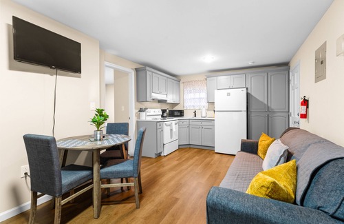 Utica Apartment | Free Parking, Laundry, Wi-Fi, 6 Min WYNN Hosp/Nexus Center, Downtown Utica NY3