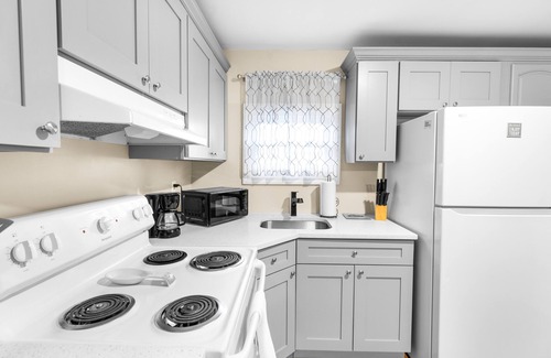 Utica Apartment | Free Parking, Laundry, Wi-Fi, 6 Min WYNN Hosp/Nexus Center, Downtown Utica NY3