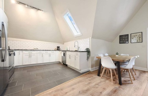 Point Breeze North Apartment | FREE Parking+Netflix Near Food|Hospitals|Shopping