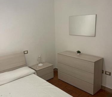 Suvereto Apartment | Free Parking - Tosca Apartment - Ampio Appartamento nel Borgo Medioevale di Suvereto