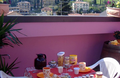 Borgo Trento Apartment | FREE PickUp/Dropof service from Airport, nice apartment in the center Verona