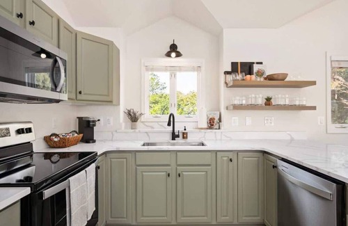 Whalehead Beach House | FREE Pool Heat, Hot Tub, and 6-Min Walk to Beach