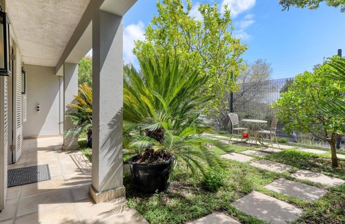 Green Point Cottage | French Country Cottage on Table Mountain