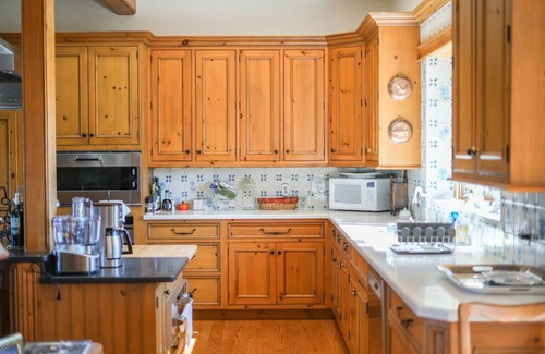 Blue Ridge House | French Country Estate on scenic Lincoln Rd just 5 miles south of Purcellville.