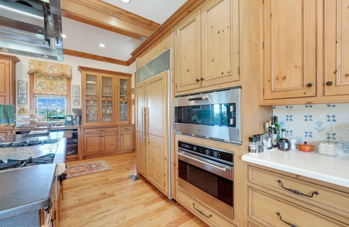 Blue Ridge House | French Country Estate on scenic Lincoln Rd just 5 miles south of Purcellville.