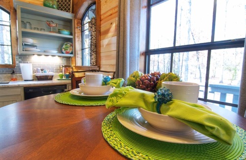 Broken Bow Cabin | French Country Honeymoon and Couples Cottage