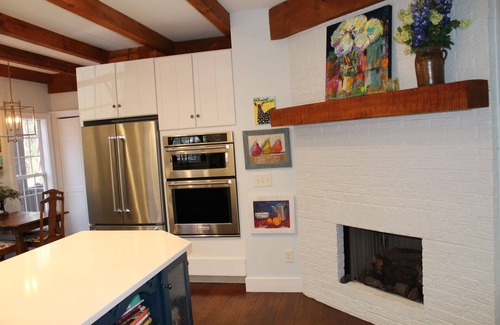 Highlands House | Freshly Decorated, 1.5 miles to downtown Highlands w/views of Mount Satulah!
