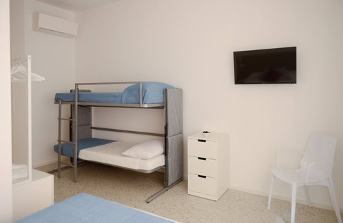 Porto Sant'Elpidio Bed & Breakfast | Freshly refurbished room with all comfort - perfect location!