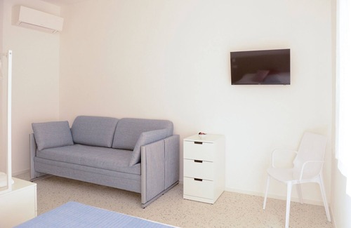 Porto Sant'Elpidio Bed & Breakfast | Freshly refurbished room with all comfort - perfect location!