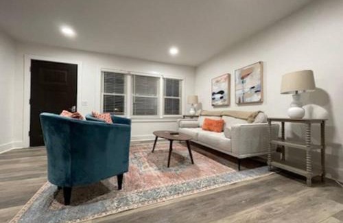Westwood House | Freshly-remodeled, dog-friendly Westwood charmer!