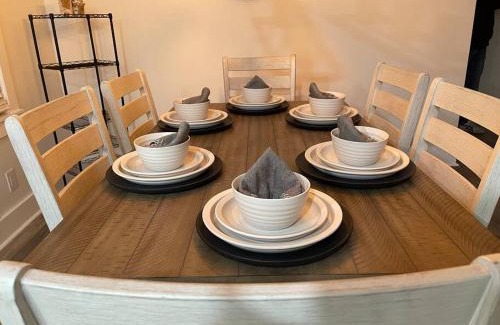 Westwood House | Freshly-remodeled, dog-friendly Westwood charmer!