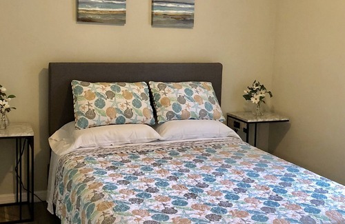 Southgate Villa | Freshly Updated Home close to Downtown and Beaches