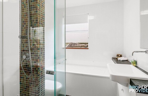 Freshwater Apartment | Freshwater Lookout Executive Apartment