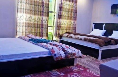 Shogran Hotel | Fridays Hotel