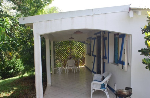 Douville Cottage | Friendly cottage in tropical garden