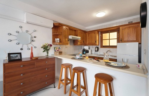 Alcala Apartment | Friendly Holiday Home Apartamento Sol with Wi-Fi, Terrace