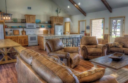 Leakey Other | Frio Pecan Farm House 33