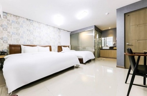 Chinjam Hotel | From H Sum Hotel Yuseong Branch