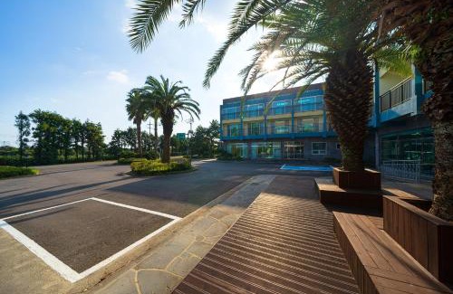 Seongsan Hotel | FromH T Resort Jeju Seongsan