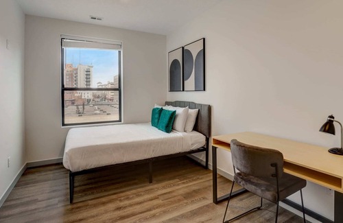 Downtown Lincoln Apartment | Frontdesk | 1 BR Apt by Schwartzkopf Park
