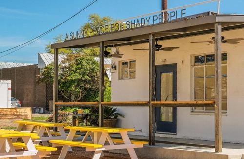 Fort Worth Apartment | FRONTDESK Southside District Apts Downtown Fort Worth