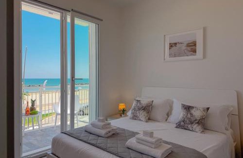 Civitanova Marche Apartment | Fronte Mare con Parcheggio by Host Hero