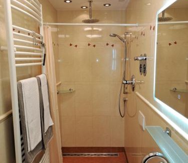 Trendelburg Apartment | Froschkönig mit Teichblick