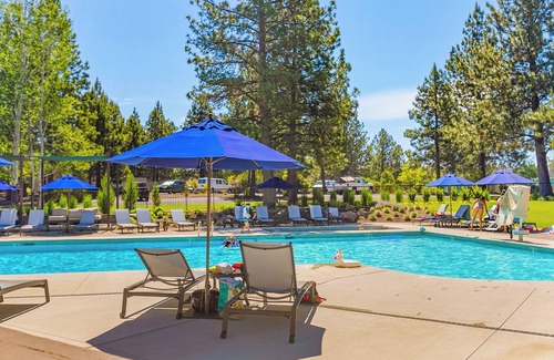 Century West Apartment | Frosty Summit Condo at Mount Bachelor