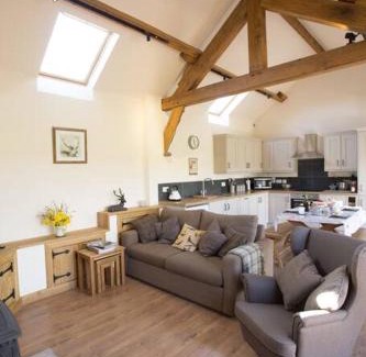 Monmouth House | Fuesli Lodge - Boutique Cottage at Harrys Cottages