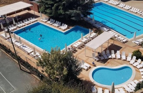 Ehden Apartment | Full Country Club Access 4-bedroom apartment in Ehden Mountain Village