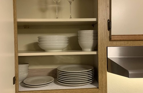 Midtown Sacramento Apartment | Full furnished 2 bedrooms townhouse apartment at midtown Sacramento, California.