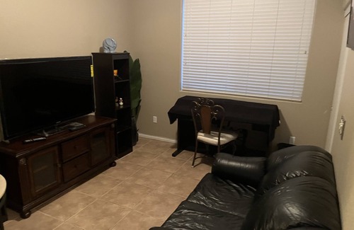 Las Vegas House | Full home for your family! less than 20 min from Las Vegas Strip.