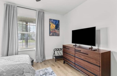 Flowood House | Full Home in Brandon with Essentials