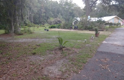 Alachua RV Rental | Full hook up RV Trailer site on private 1 acre Conveniently located