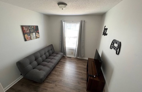 Clarksville House | Full house Completely Renovated and stocked w/fenced yard