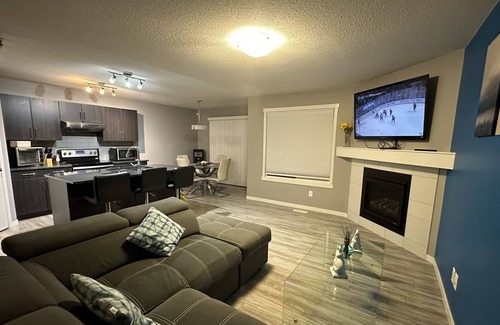 Southeast Edmonton House | Full house with great location