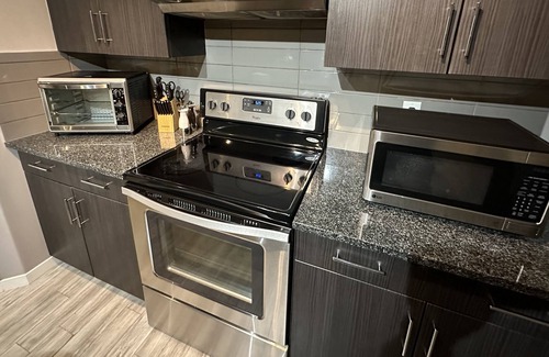 Southeast Edmonton House | Full house with great location