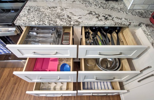 Cartersville House | Full Kitchen, Backyard, Ping Pong, Desk and Patio - Family Retreat at LakePoint