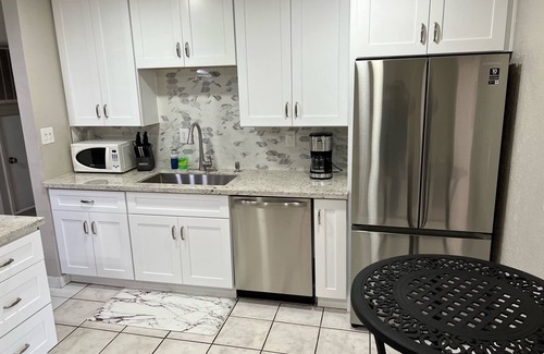 New Papago Parkway House | full size house with mini golf good for have a nice relax days