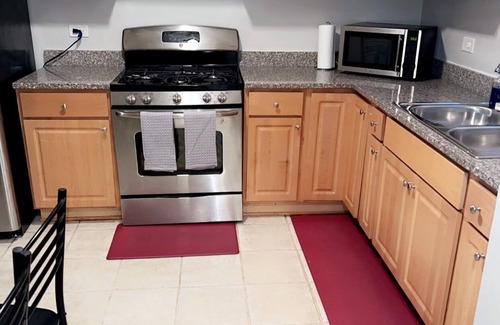 Country Club Hills House | Full suburban home 30 mins from downtown Chicago!