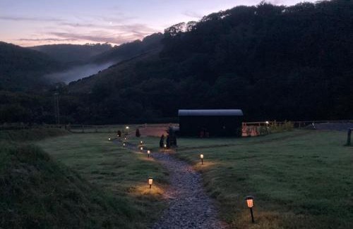 West Down Other | Fullabrook Farm Retreat, The Shepherdess Hut