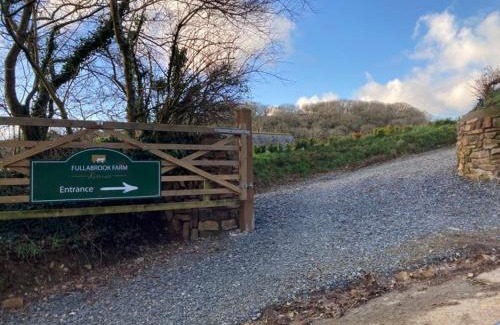 West Down Other | Fullabrook Farm Retreat, The Shepherdess Hut