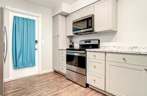 Deltona Lakes House | Fully Equipped 3BR Home in Deltona FL w/Garage