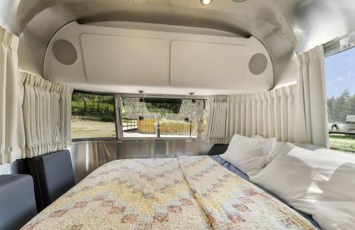 Chelan House | Fully-Equipped Airstream Rental for Glamping in Chelan, Washington