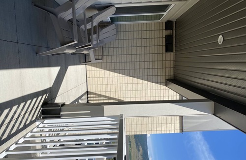 North Glenmore Condo | Fully equipped Rental. 3 Beds 3 baths