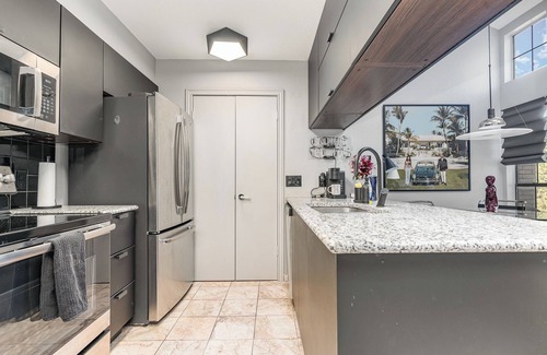 Medical Center District Condo | Fully Furnished 1-bedroom condo in San Antonio Medical Center - 30 day Minimum