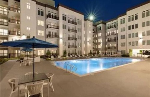 The Galleria Apartment | Fully Furnished 2b/2b Apartment in the Galleria