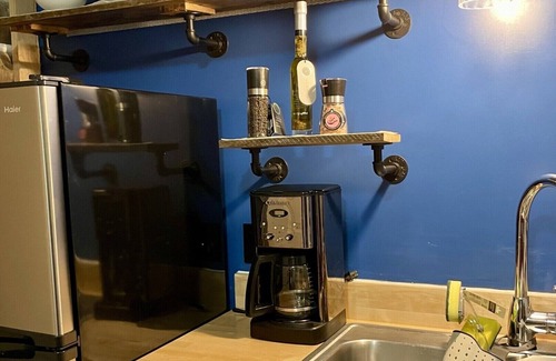 Nancy Condo | Fully Furnished 2br Lakeside Condo - Waive Deposit & Pet Friendly Options!